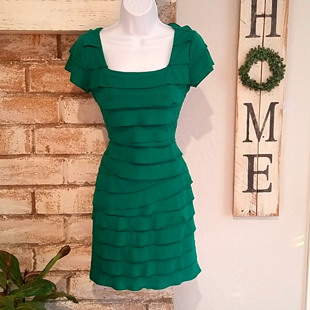 Max Studio Ruffled Bodycon Mini Dress in Green